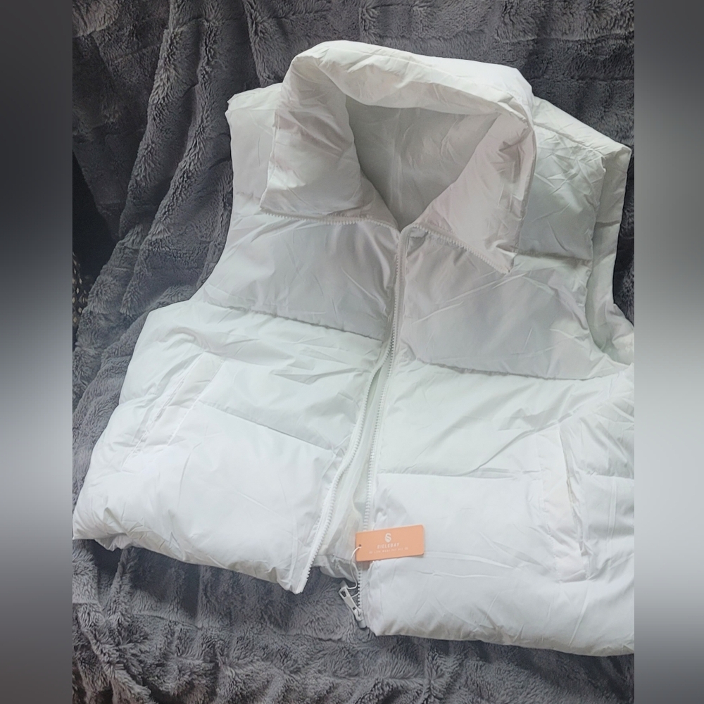 Women's White Puffer Vest - Lightweight Quilted Vest